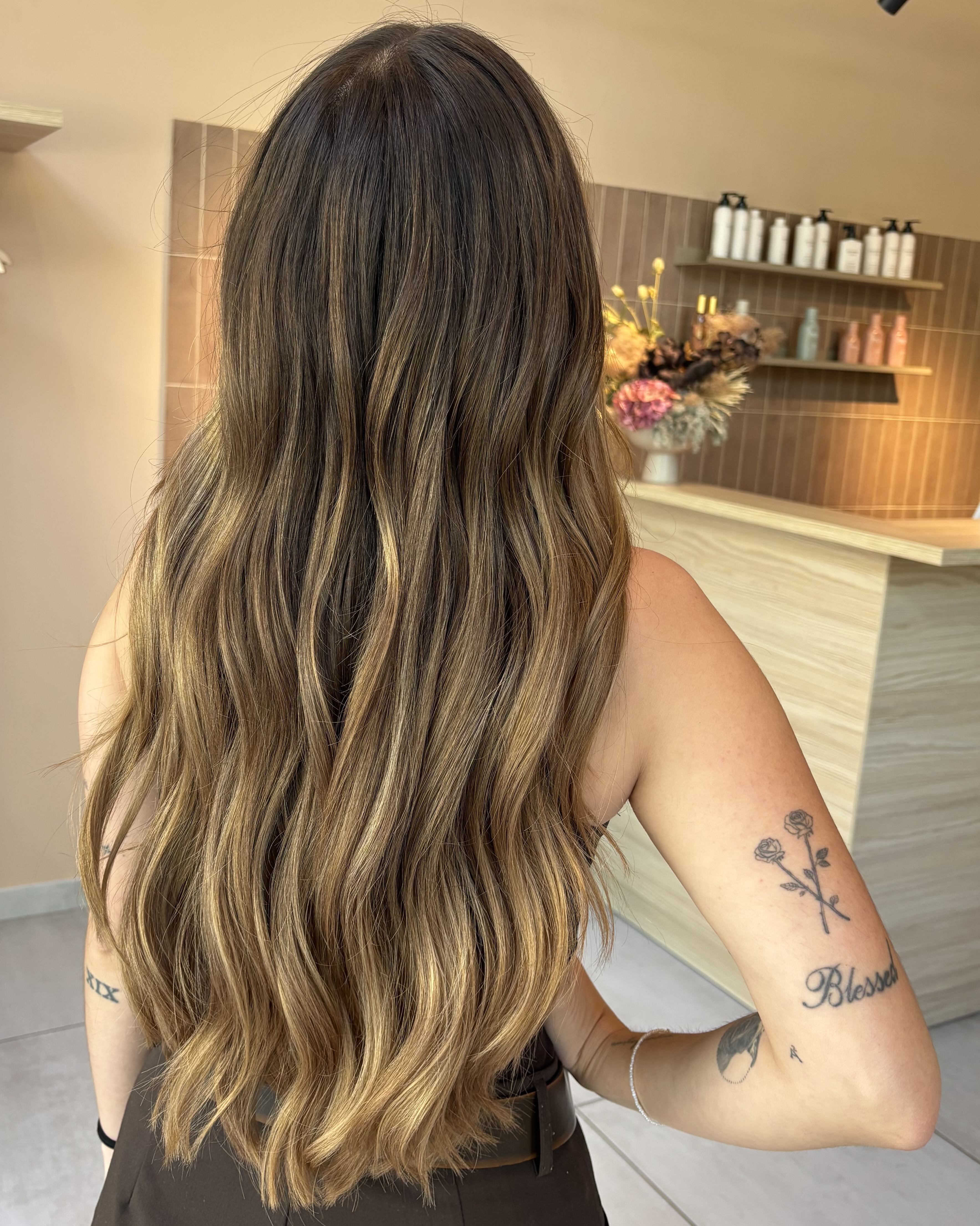 Sweet Balayage Imatge d'un tall de cabell i pentinat realitzat al saló de perruqueria